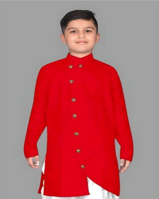 GUYS HUBB Boys Solid Straight Kurta(Red)