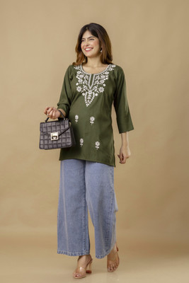 Samiksha Enterprises Casual Embroidered Women Green Top