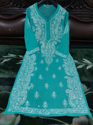 fayza collection Women Chikan Embroidery Straight Kurta(Green)