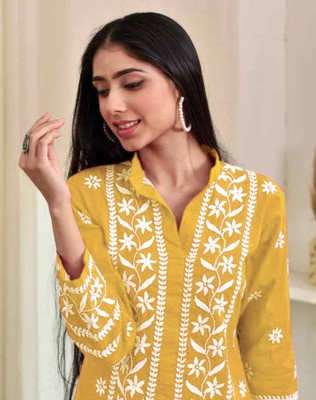 Skylee Women Chikan Embroidery, Embellished, Dyed/Ombre, Self Design Straight Kurta(Yellow, White)