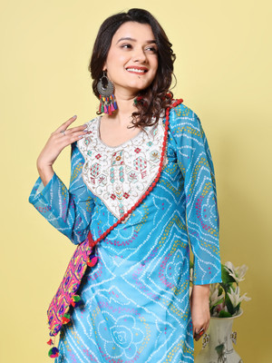 Youthnic Women Embroidered Straight Kurta(Light Blue)