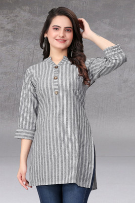 MANTRA DESIGNER Women Self Design A-line Kurta(Grey, White)