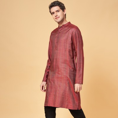 Indus Route by Pantaloons Men Self Design Straight Kurta(Maroon)