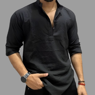 SHOOLIN Men Self Design Straight Kurta(Black)