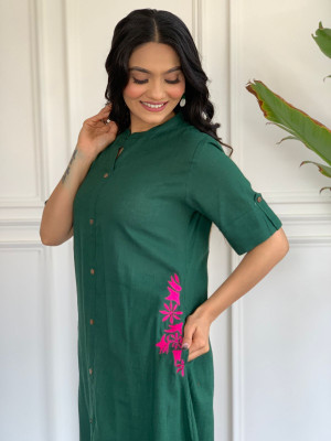 Nivaasa Home Store Women Solid A-line Kurta(Green)