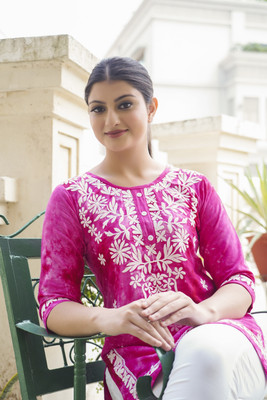 GOMOSWA INTERNATIONAL Women Chikan Embroidery Cape Top Kurta(Pink)