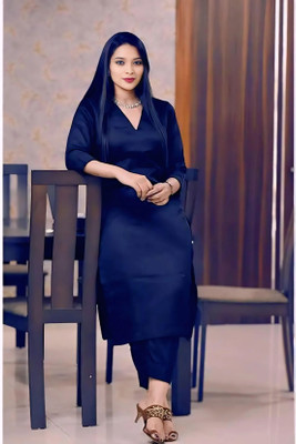ETHNOOR Women Solid Straight Kurta(Blue)