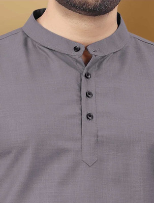 StoneHeart Men Solid Straight Kurta(Grey)