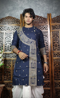 TapasBiswas Men Printed A-line Kurta(Blue)