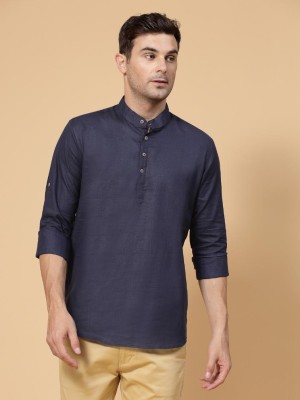 Svatantra Men Solid Straight Kurta(Dark Blue)