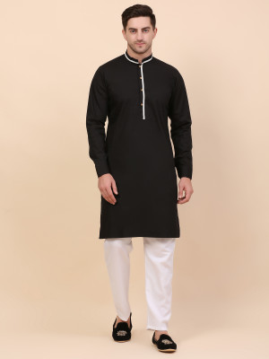 QISHTAR Men Solid A-line Kurta(Black)