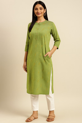 SHOP VASTRAA Women Self Design Straight Kurta(Maroon)