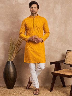 House of Pataudi Men Embroidered Straight Kurta(Maroon)