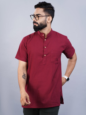 QuaClo Men Solid Straight Kurta(Maroon)