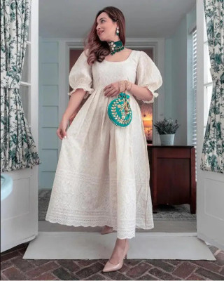 JKVVS Women Chikan Embroidery Tunic Kurta(White)