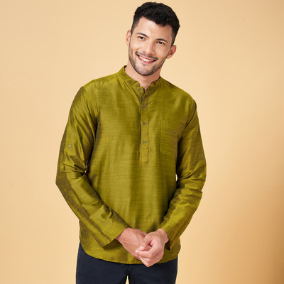 Indus Route by Pantaloons Men Solid Straight Kurta(Green)