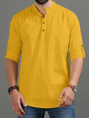 SIGMAN Men Solid Straight Kurta(Gold)