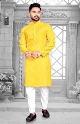 ORIFAB Men Solid Straight Kurta(Yellow)