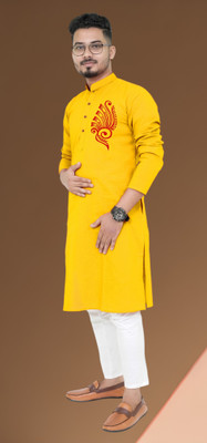 Vastra Trends Men Self Design Straight Kurta(Yellow)