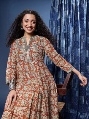 Taavi Women Floral Print A-line Kurta(Red)