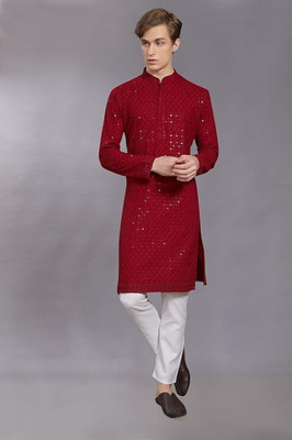 garviya fashion Men Embellished, Self Design Straight Kurta(Maroon)