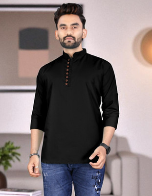 click n buy Men Solid Trail Cut Kurta(Black)