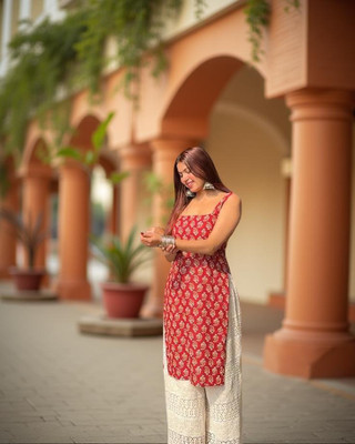 SHIRSHA Women Printed Straight Kurta(Multicolor)