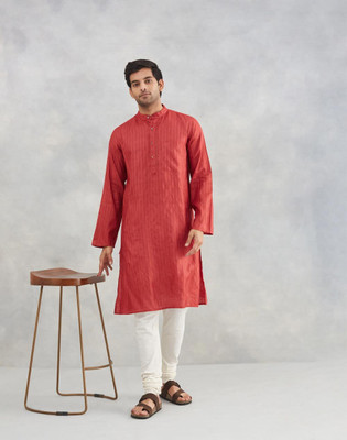 Fabindia Men Self Design Straight Kurta(Red)