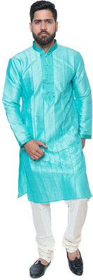 Vaisovaya Men Solid Straight Kurta(Green)