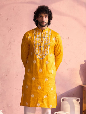 VASTRAMAY Men Embroidered Straight Kurta(Yellow)