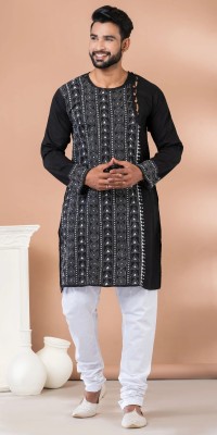 tant ghar Men Chikan Embroidery Trail Cut Kurta(Black, White)