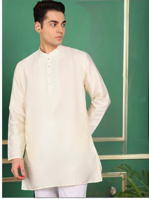 Tattva Men Solid Straight Kurta(Beige)