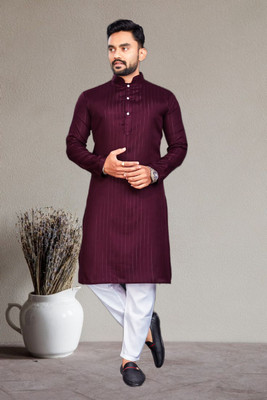 GalaxyZone Men Solid A-line Kurta(Purple)