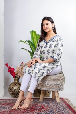 Kairab Women Printed Straight Kurta(Beige)