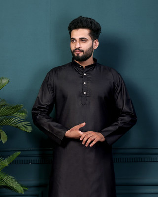ORIFAB Men Solid Straight Kurta(Black)