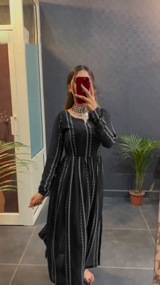 GIRIRAJ NX Women Printed A-line Kurta(Black)