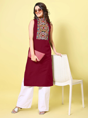 Youthnic Women Embroidered Straight Kurta(Red)