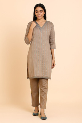 Badry Fashion Women Printed Straight Kurta(Beige)