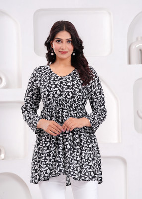 SRPNCH Women Printed Flared Kurta(Black)