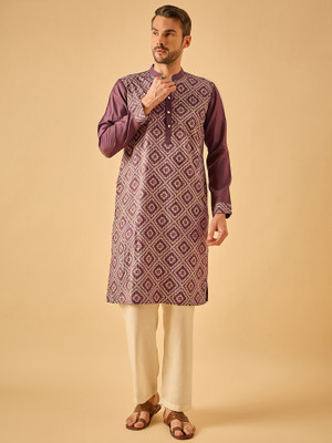 House of Pataudi Men Geometric Print Straight Kurta(Purple)