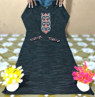 AUZAAI COLLECTION Women Self Design Straight Kurta(Black)