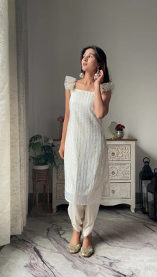 PRIYANSHI ENTERPRISE Women Chikan Embroidery A-line Kurta(White)