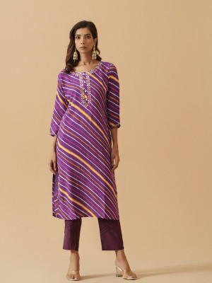 Sangria Women Printed Straight Kurta(Purple)