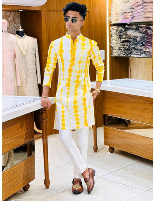 click n buy Men Geometric Print Straight Kurta(Yellow)