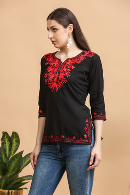 SAQAFY Women Embroidered Straight Kurta(Maroon)
