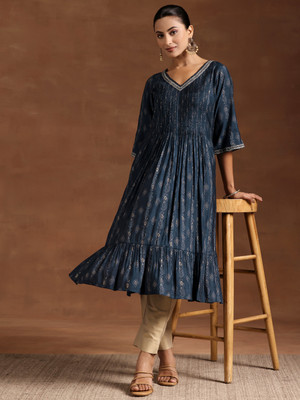 LIBAS Women Woven Design Straight Kurta(Blue)