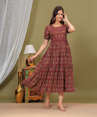 JXM Women Printed Flared Kurta(Maroon)