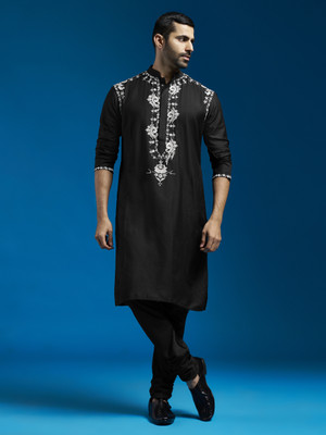 VASTRAMAY Men Embroidered Straight Kurta(Black)