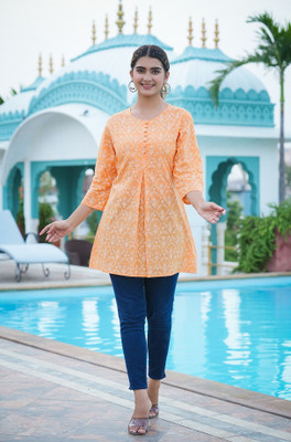 AKIKO Women Floral Print Straight Kurta(Orange)