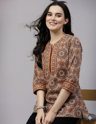 On2line Women Printed Straight Kurta(Brown)